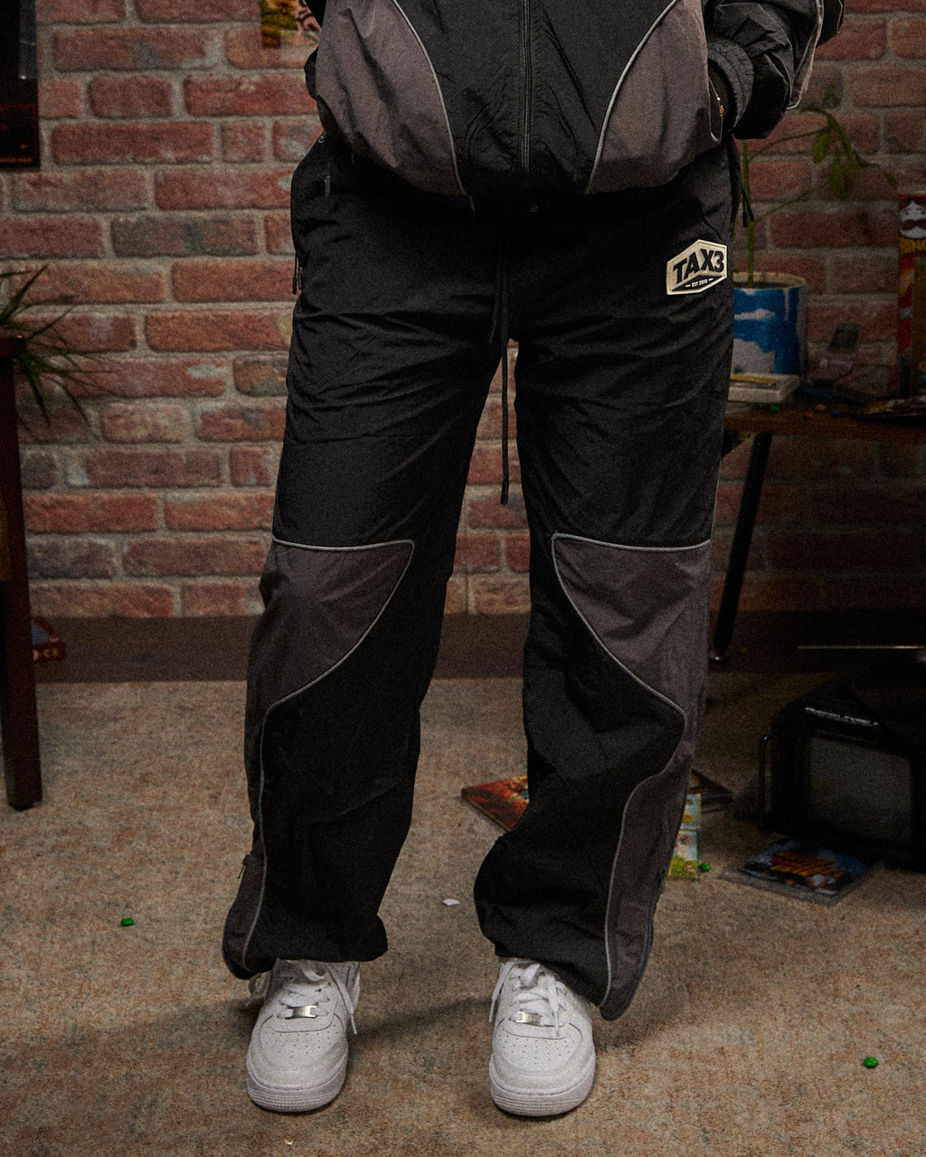 95 Shell Bottoms - Black/Grey