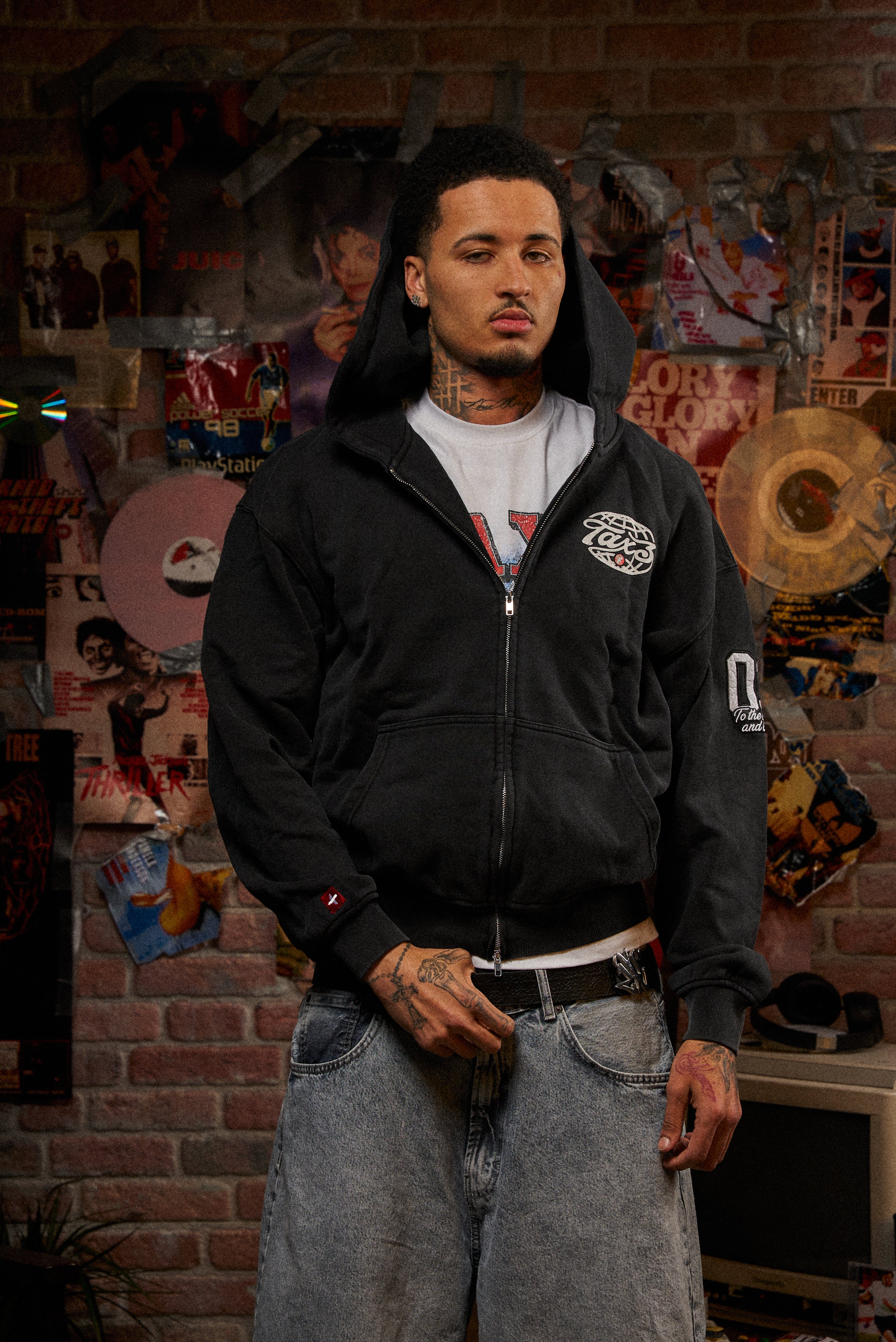 Tax3 Wrld Hoodie - Washed Black